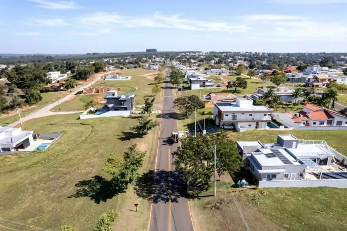 Lote de condomínio p/ venda c/ 450 m2 - Ninho Verde II - Pardinho - SP