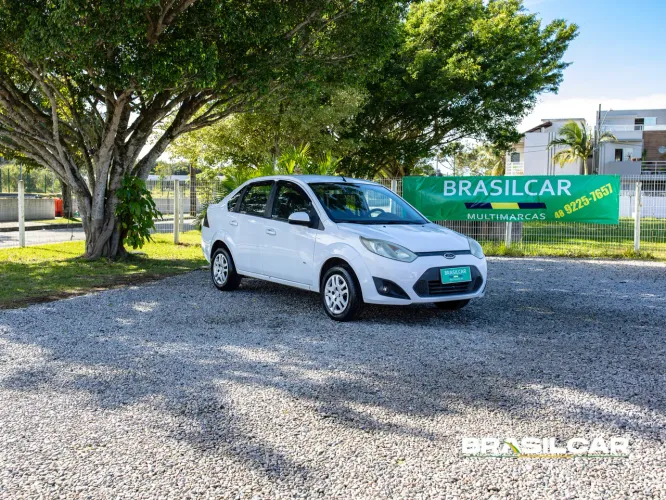 Ford Fiesta Sedan SE 1.6 8V Flex 4P 2014