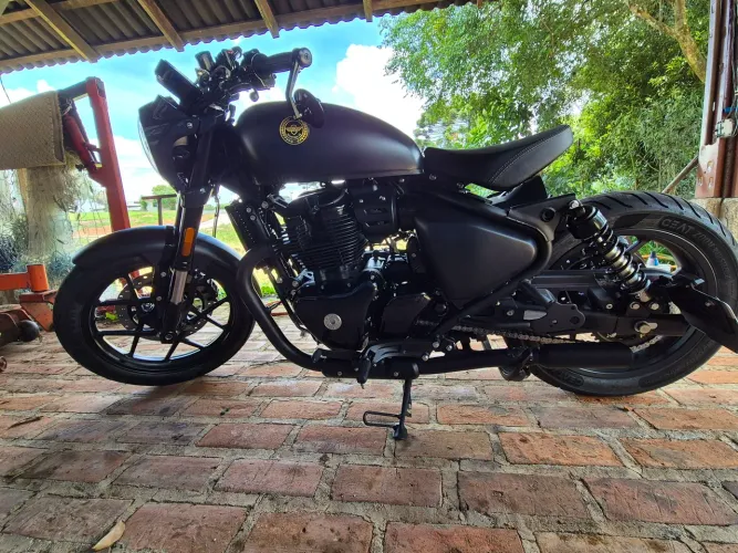 Royal Enfield Shotgun 650 2026 - Custom Bobber