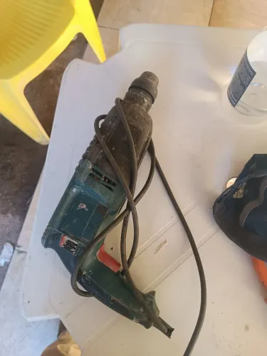 Furadeira de impacto Bosch