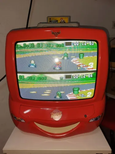 Tv relâmpago mcqueen em excelente estado
