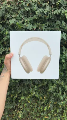Airpods max lacrado na cor estelar com 1 ano de garantia apple!! Em até 18x no cartão