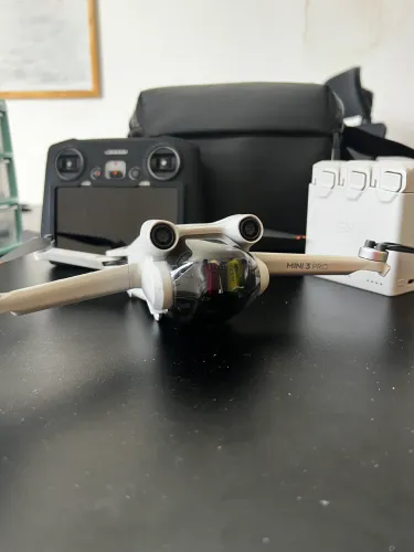 Dji Mini 3 pro - Combo Fly More com 3 baterias e bolsa de transporte