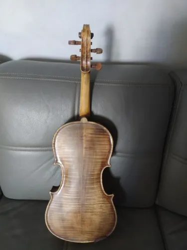 Violino Luthier regulado e afinado por Luthier de Maringá 