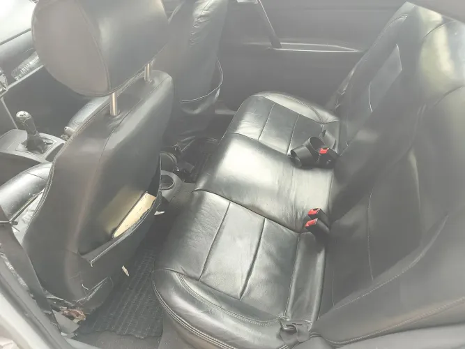 Volkswagen Polo Sedan 1.6 MI Total Flex 8V 4P 2008