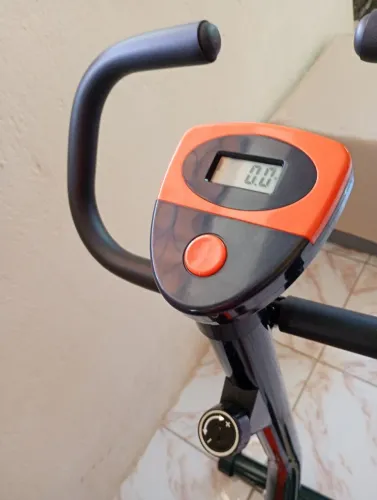 Vendo bicicleta hergometrica nova.