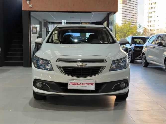 Chevrolet Onix Hatch LTZ 1.4 8V Flex Power Aut. 4P 2014
