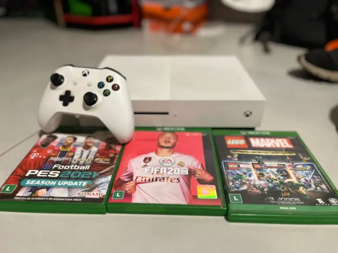 XBOX ONE S 1TB