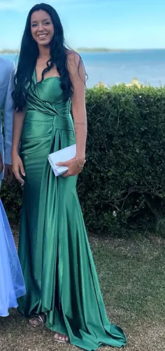 Vestido de festa verde oliva 