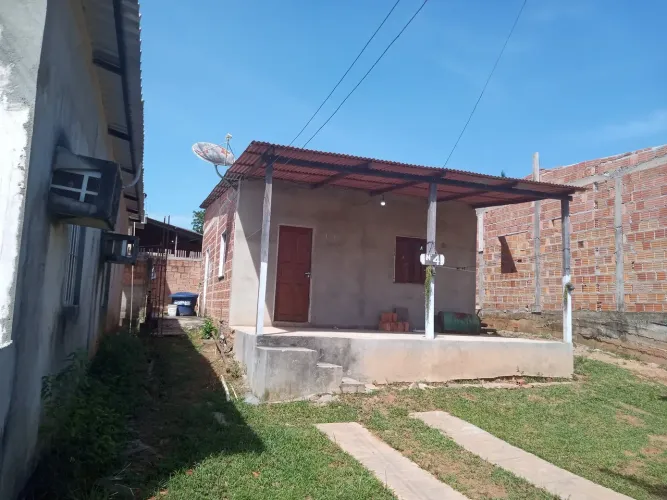 Vendo essa casa no município de Careiro Castanho