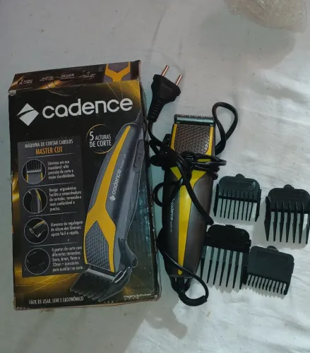 Máquina de cortar cabelo Cadence