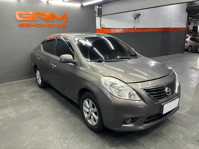 Nissan Versa SL 1.6 16V Flex Fuel 4P Mec. 2014