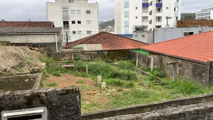 TERRENO À VENDA | BAIRRO PANTANAL - FLORIANÓPOLIS