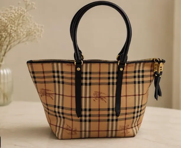 Bolsa Tote feminina Burberry Haymarket Check Salisbury