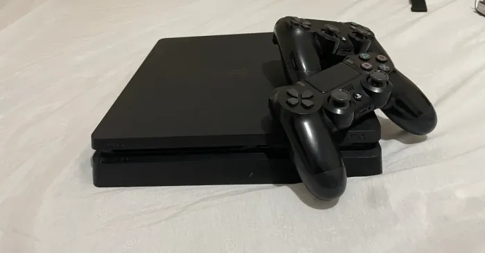 PS4 slim ZERO!