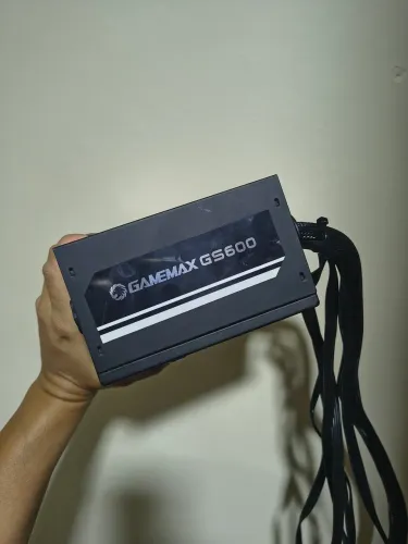Fonte 600W GAMEMAX 80 PLUS