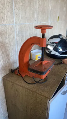 Vulcanizadora de pneus 