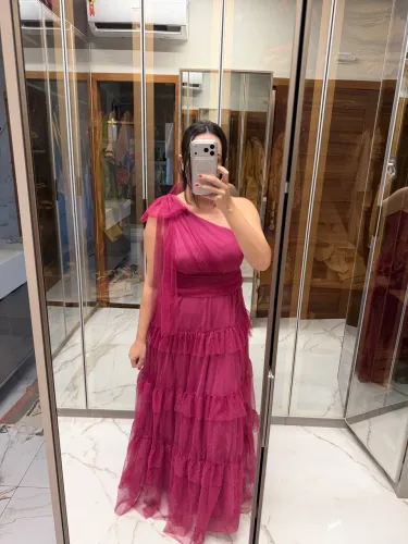 Vestido festa em tule rosa