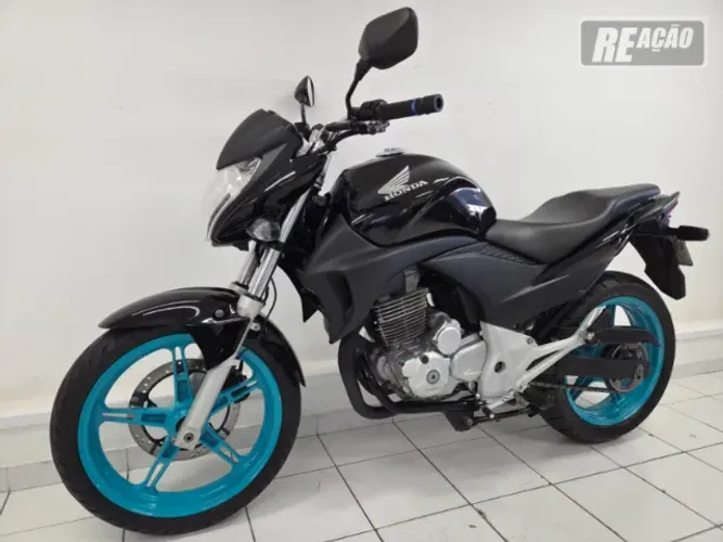 CB 300R 2010 / Reação Suzuki