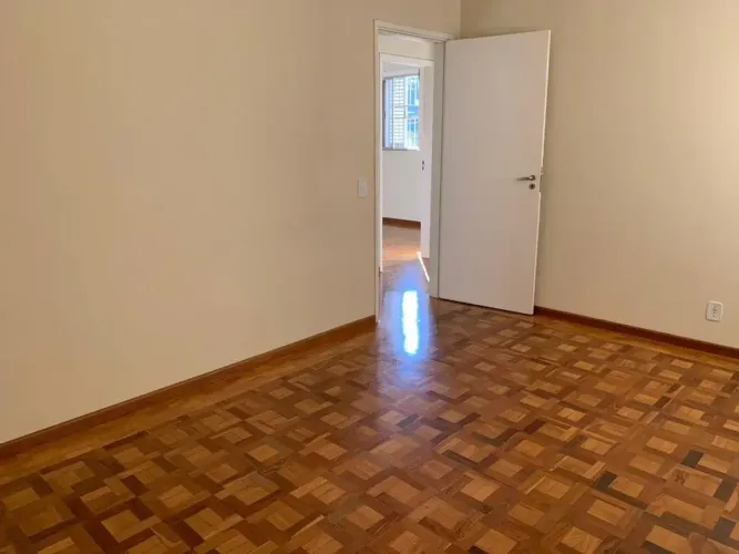 Imóvel para venda possui 72 metros quadrados com 2 quartos em Cambuí - Campinas - SP