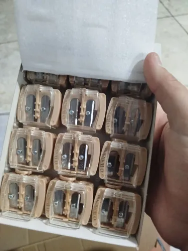 Apontador duplo de maquiagem