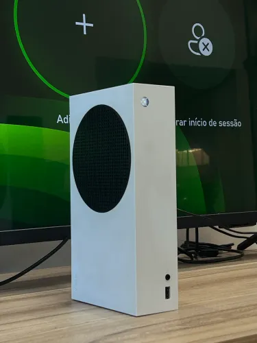 XBOX SÉRIES S - 512gb SSD + CONTROLE ORIGINAL