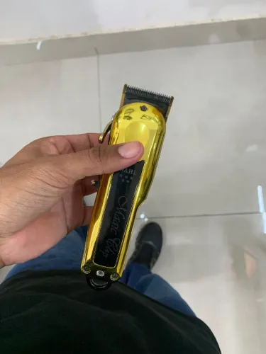 Máquina Whal, com todos os pentes , máquina potente