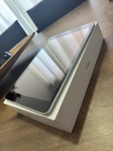 iPad 9ª Geração 64GB Wi-Fi - Impecável + Caixa Original