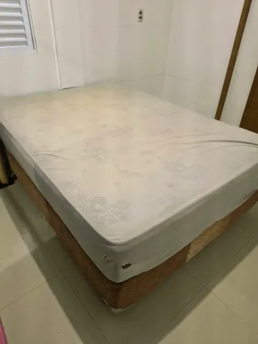 Cama box usada