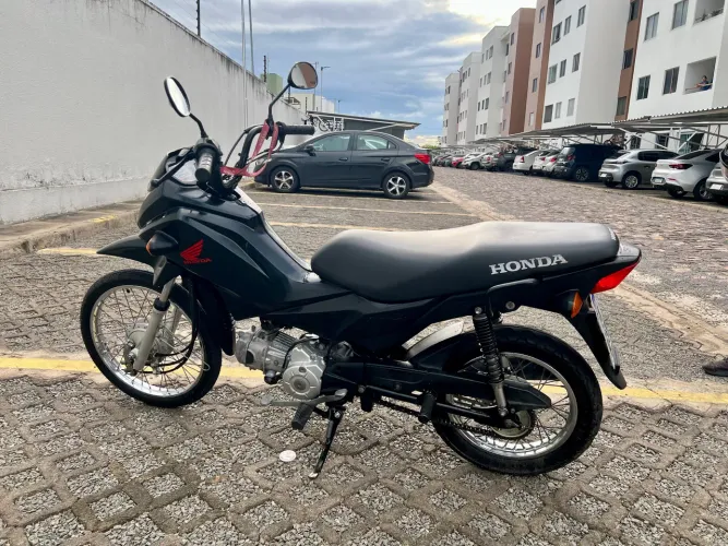 Vende-se pop 110i extremamente nova