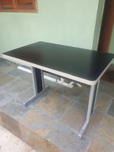 Mesa de escritório 120 x 60