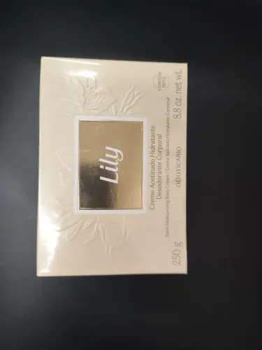 Creme acetinado Lily