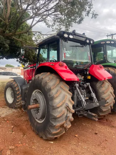 Massey Ferguson 7318