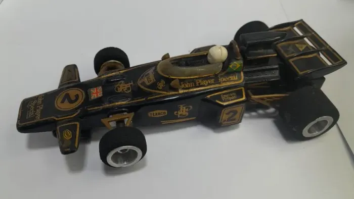 carrinho autorama lotus 72d
