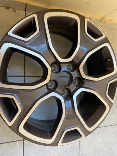 Roda Jeep Renegade aro 18 original unidade valor mínimo consulte o jogo 