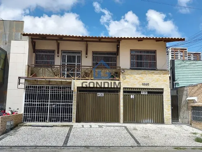 Casa comercial para kitnets / pousadas