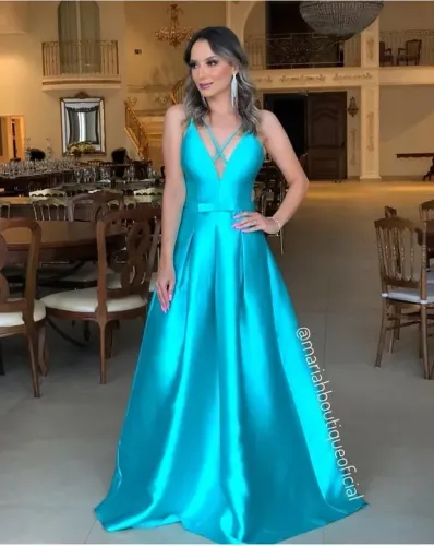 VENDO OU ALUGO VESTIDO BELÍSSIMO