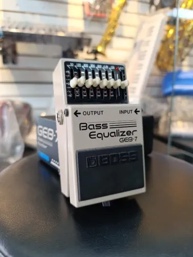 Pedal BASS EQUALIZER GEB-7 BOSS