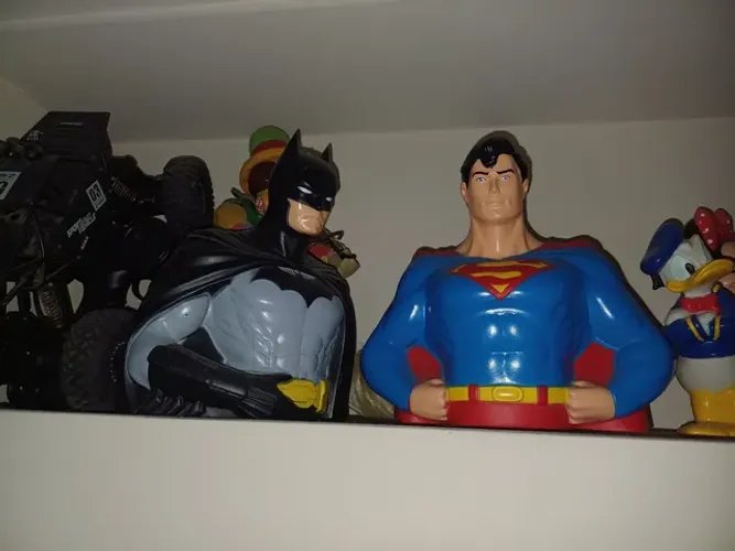 Cofrinho super homem e Batman
