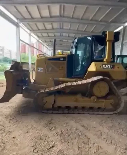 Trator de Esteira Caterpillar D6N XL ano 2012 com 8000 horas, em PE