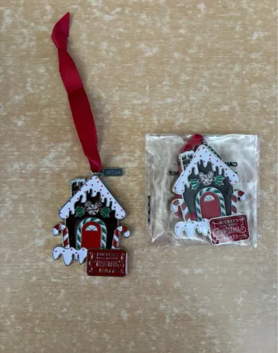 Ornamento Disney Parks Festa de Natal 2024