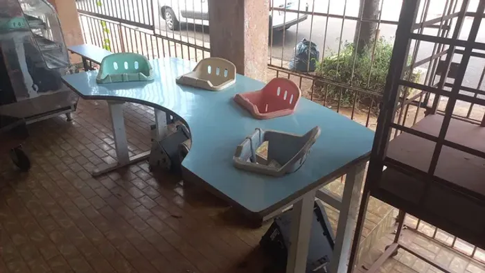 Mesa para refeição de criança