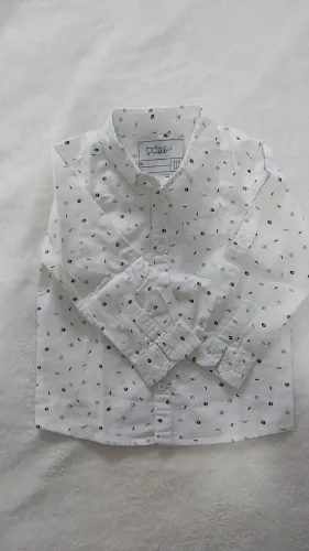 Camisa tam. 2 branca.