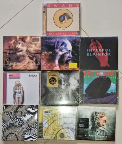 10 CDs NÃO DISPONIVEL NO BRASIL!  METAL HARDCORE