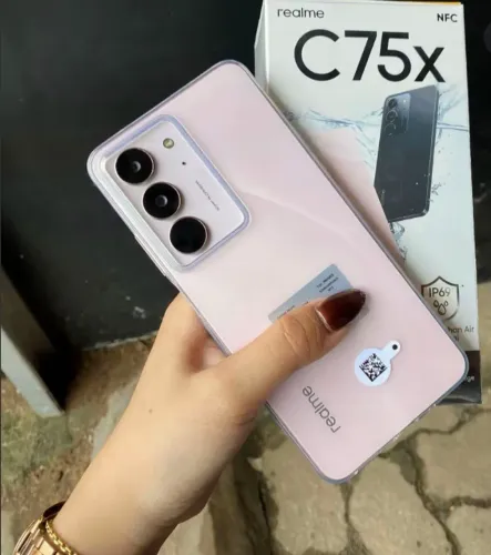 Realme C75x - Rosa- 256Gb/8Ram- Passamos cartão - Entregamos Goiânia e região