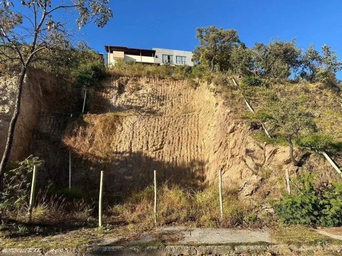 Terreno à venda no Bairro Jonas Veiga