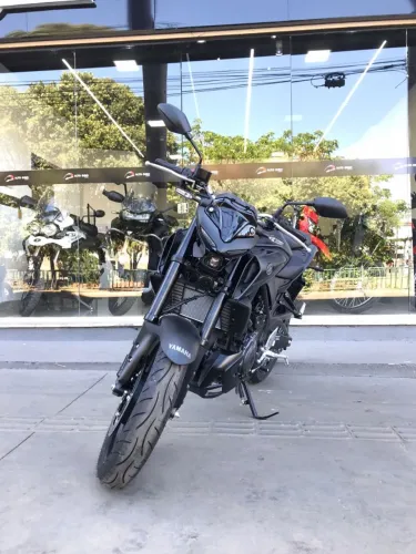 YAMAHA MT-03