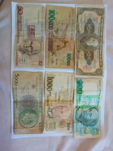 Moedas antigas de outros Paises e notas antigas brasileiras - Cruzados e Cruzeiros