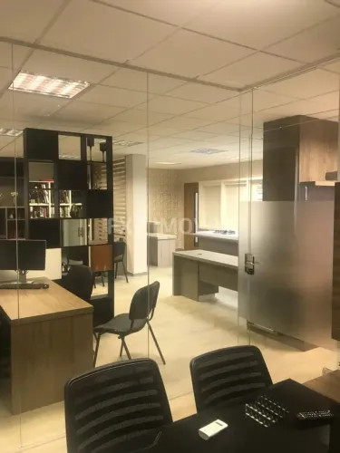 Locação de sala comercial no Swiss Park, Campinas-SP: 2 banheiros, 1 vaga de garagem, 70m²