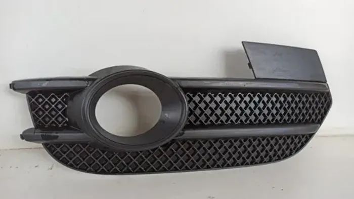 Grade Farol De Milha Neblina Lado Direito Audi Q3 2015